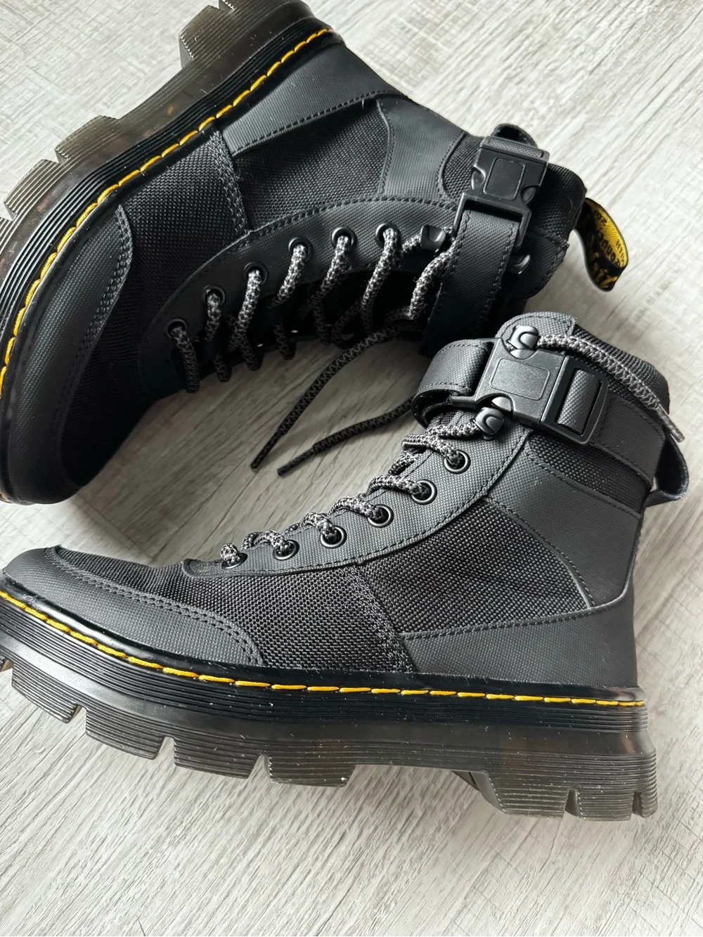 Dr. Martens sturdy black